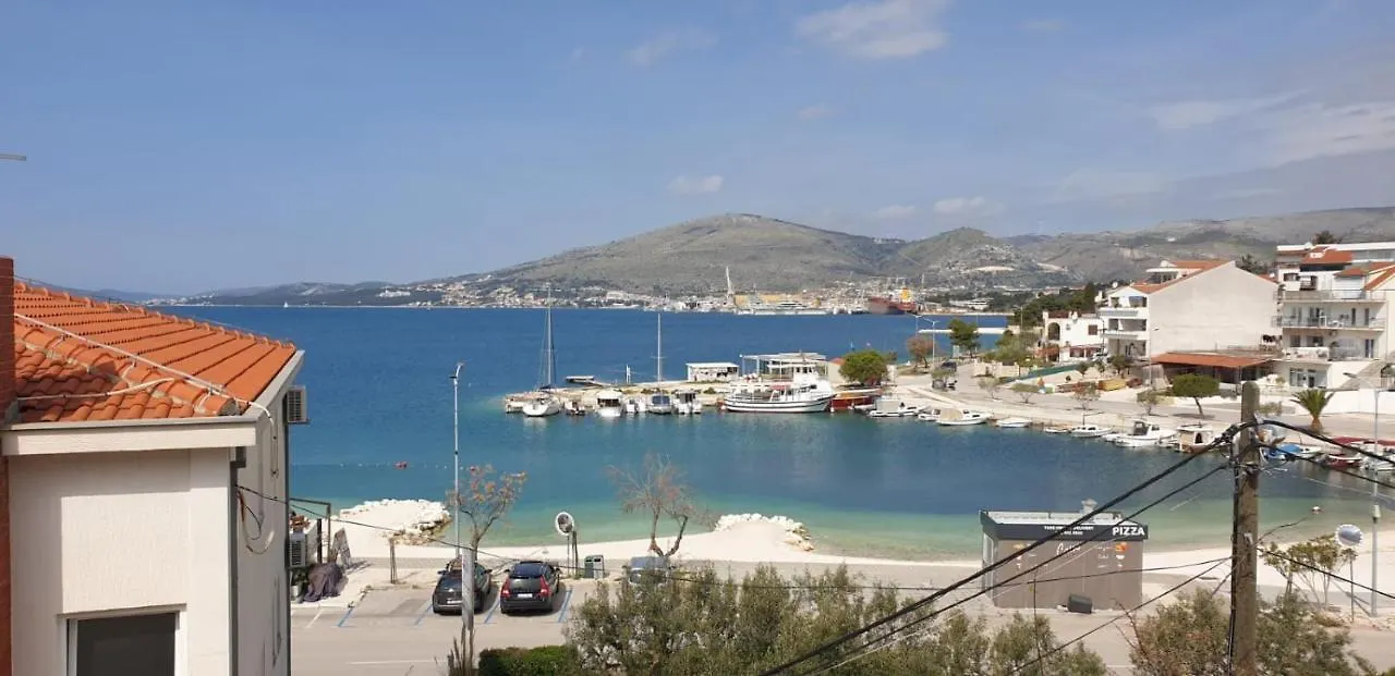 Cornelia Apartments By The Sea Okrug Gornji, Ciovo Trogir