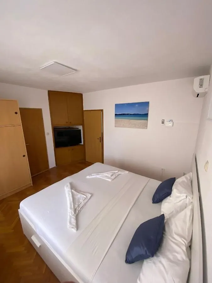 Cornelia Apartments By The Sea Okrug Gornji, Ciovo Trogir