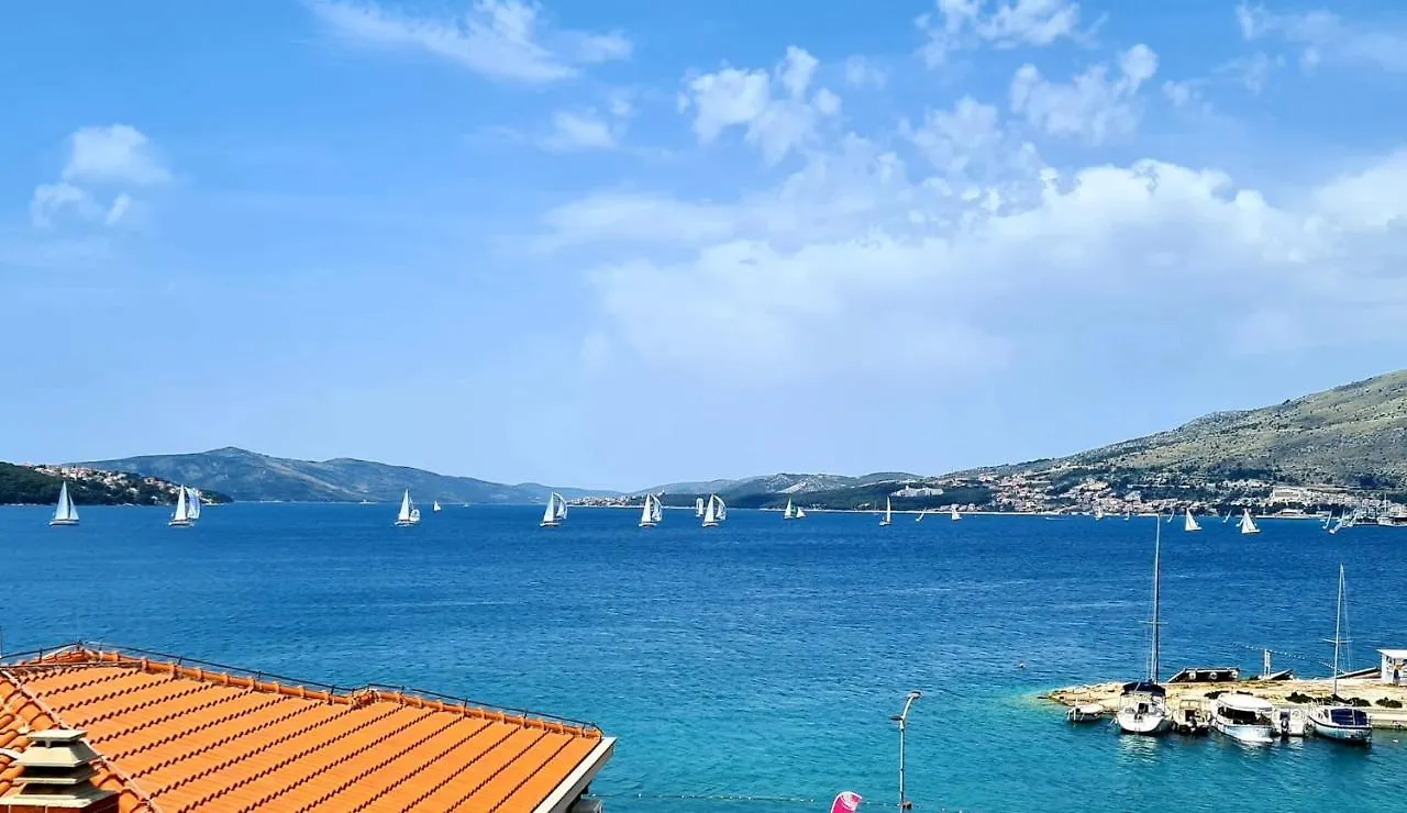 Cornelia Apartments By The Sea Okrug Gornji, Ciovo Trogir 0*,
